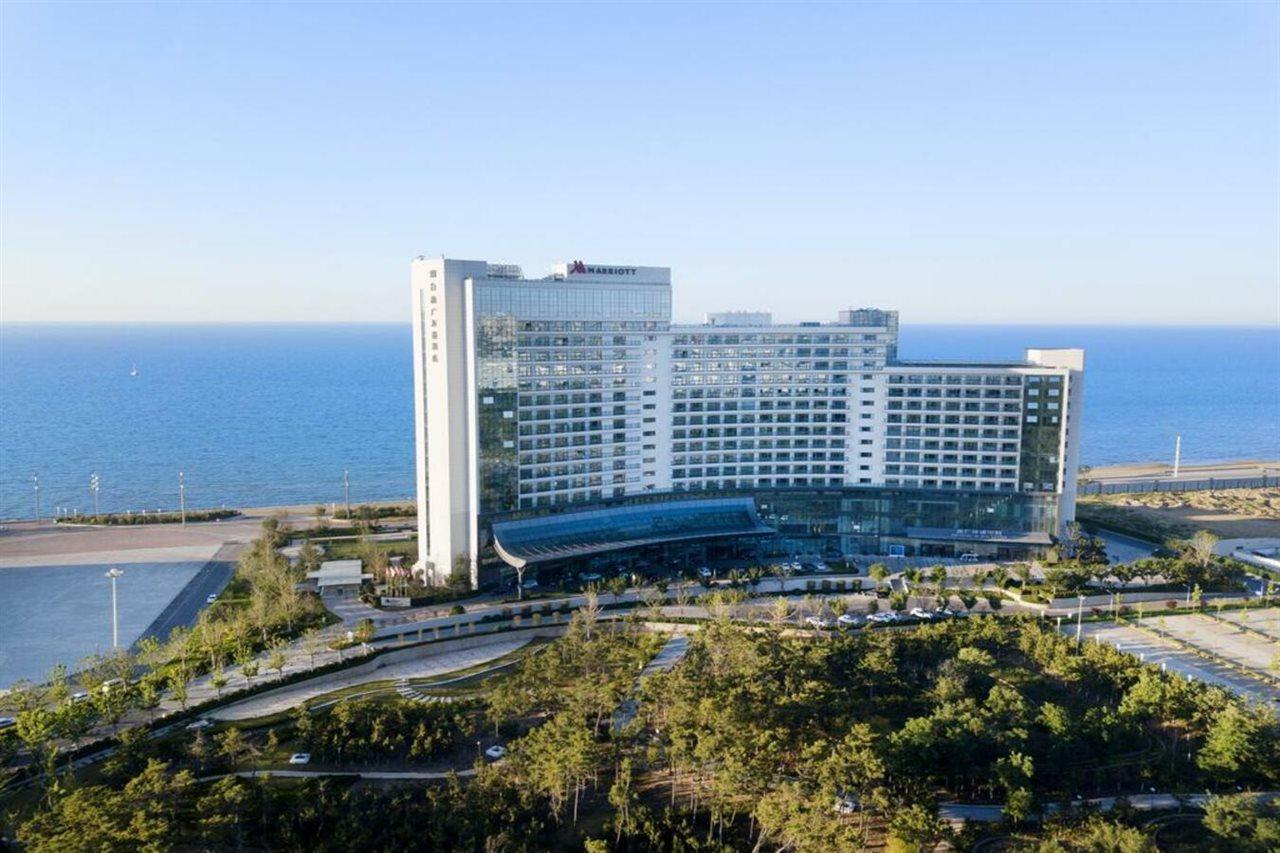 Yantai Marriott Hotel Bagian luar foto