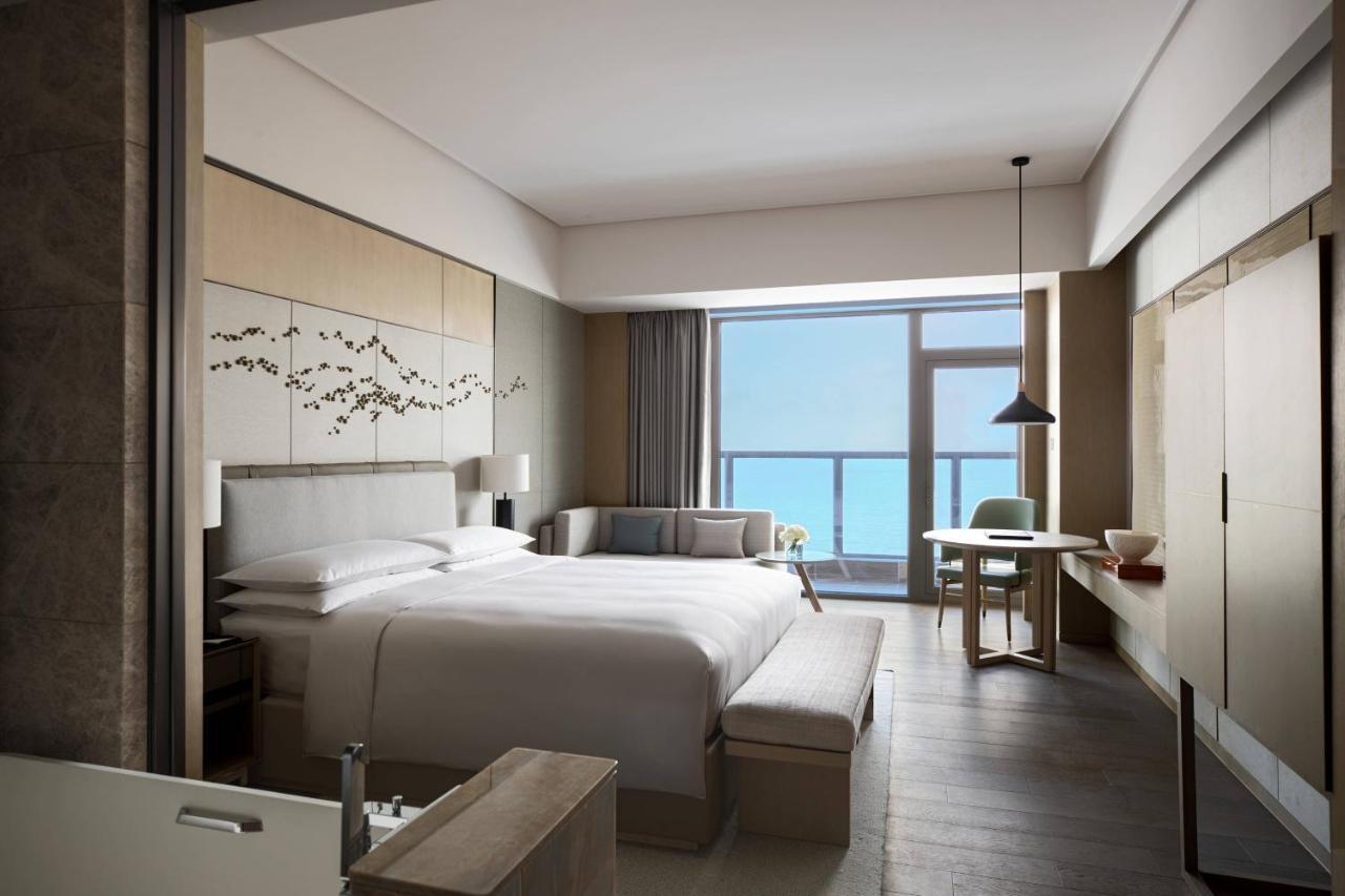 Yantai Marriott Hotel Bagian luar foto