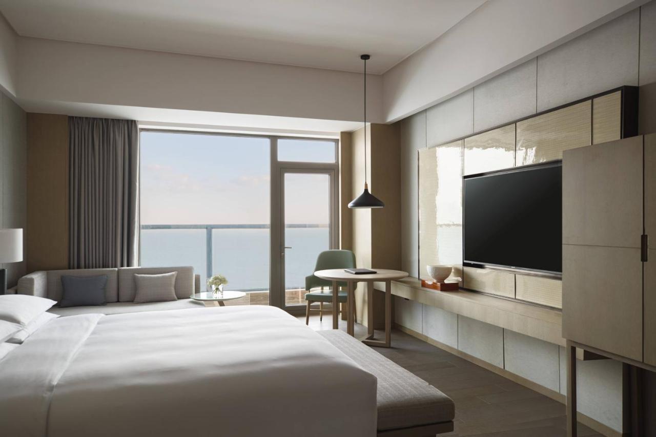Yantai Marriott Hotel Bagian luar foto