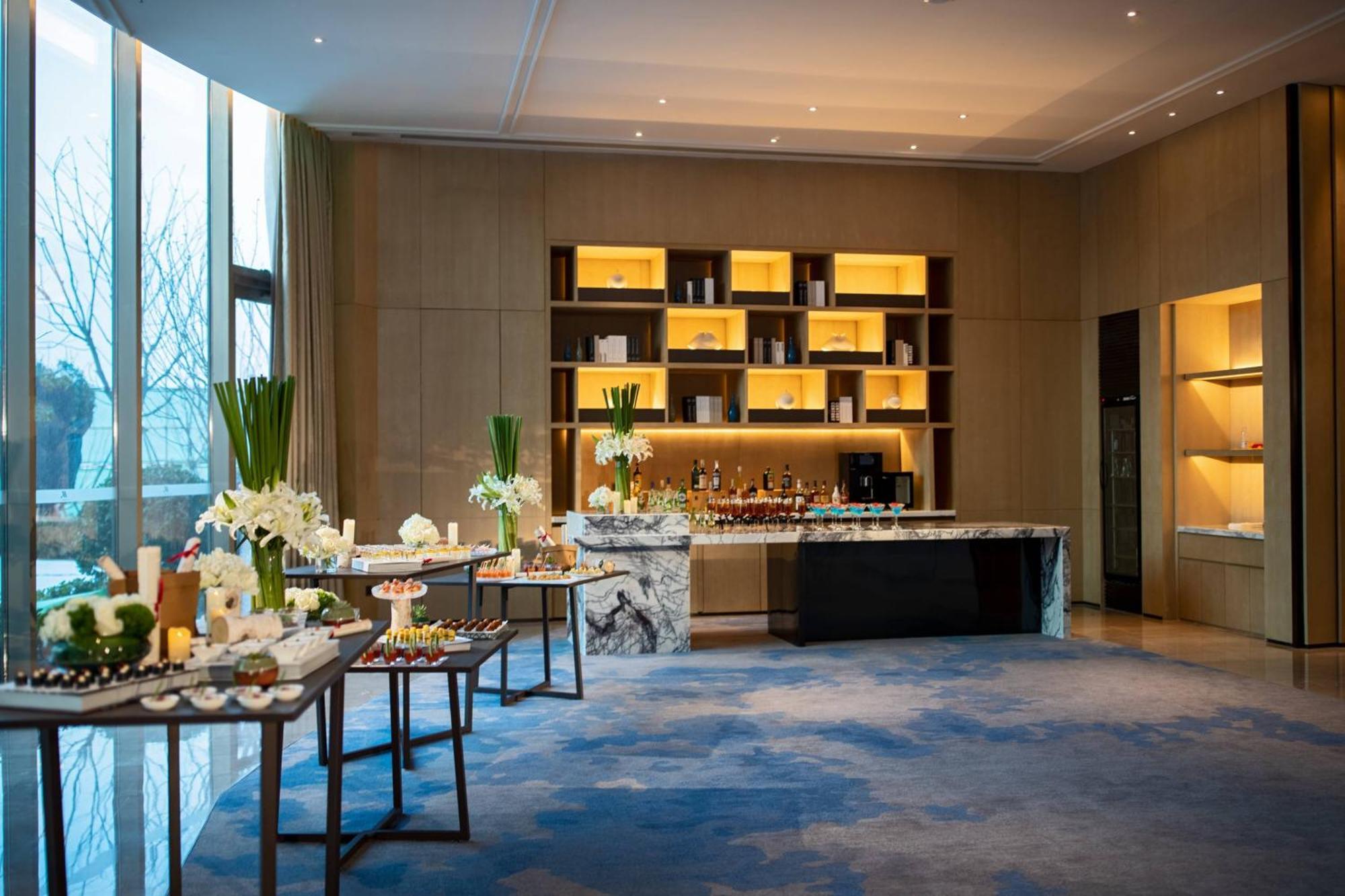 Yantai Marriott Hotel Bagian luar foto